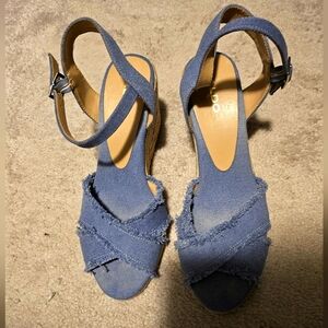 Women's Blue Strappy Sandals